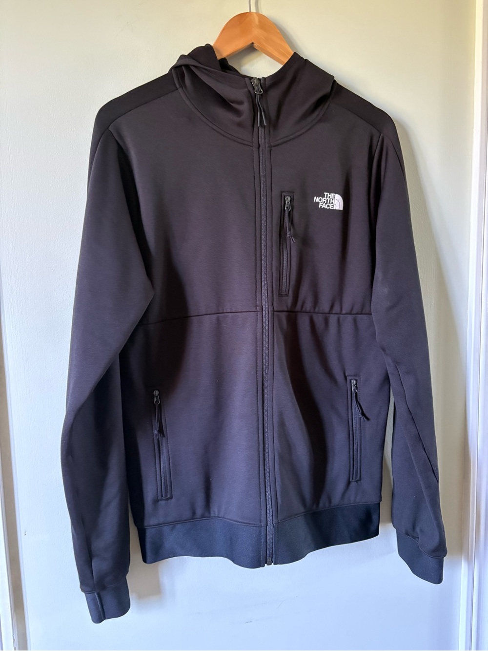 The North Face Men’s Black Lightweight Full-Zip Hoodie Jacket S